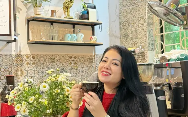 Anh Thơ, 'Nữ hoàng nhạc đỏ' và khát vọng bình yên giữa cuộc đời bộn bề