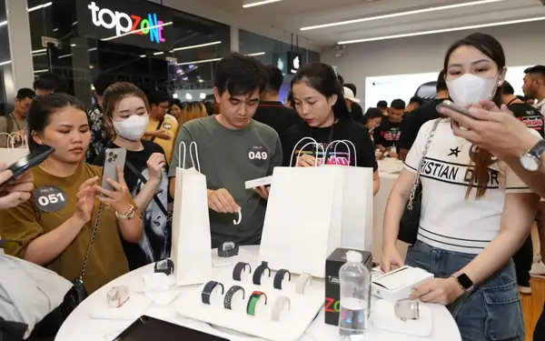 Người Việt đổ xô đặt iPhone 18 Pro: Đại lý thu hàng trăm tỷ đồng tiền cọc trong ngày đầu